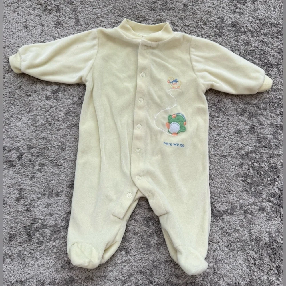 Vintage Carter’s Child of Mine Yellow Velour Duck 90s/Y2K Sleeper 3M